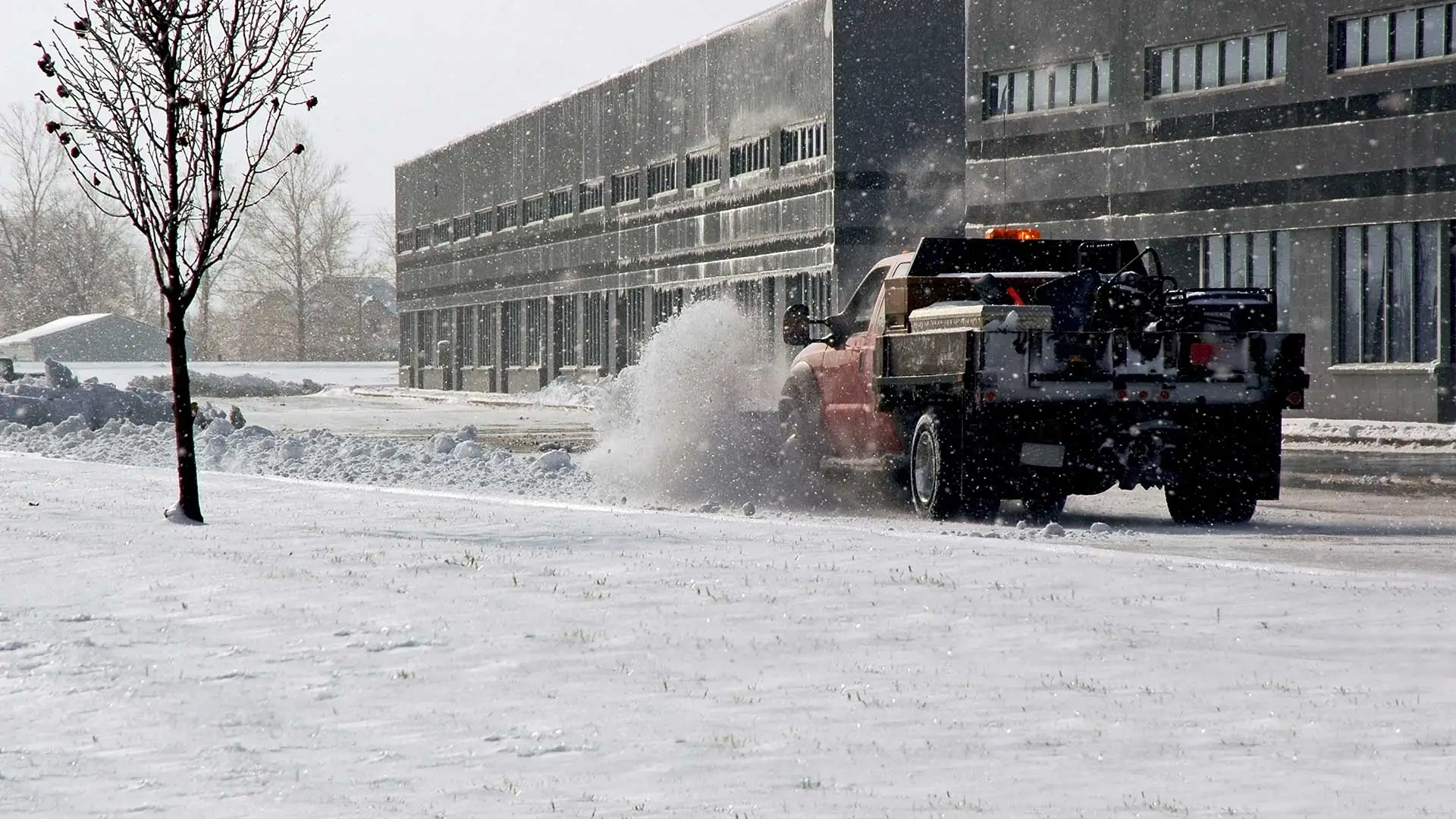 Snow removal service in Noblesville IN