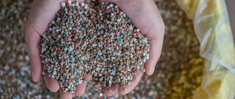 Custom formulated fertilizer treatment for lawns in Noblesville IN