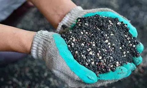 Fertilization and weed control